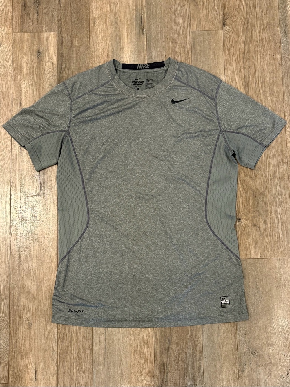 Nike Men’s Gray Short-Sleeve Dri-FIT Athletic Tee